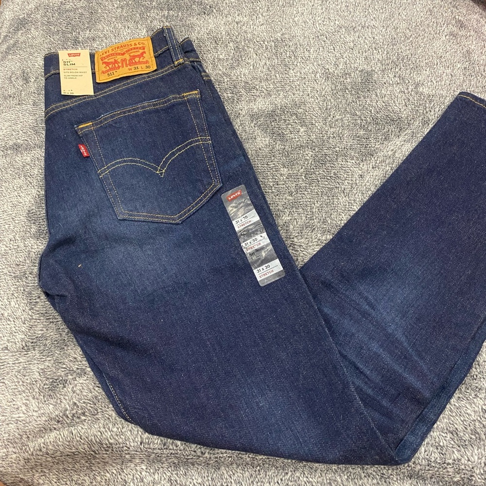 Brand new. Never been works W/tags. 31x30